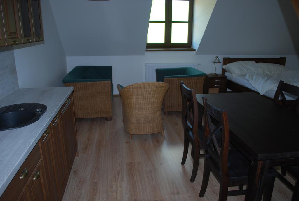 Statek Pod Lipou Hotel Pilnikov Bagian luar foto