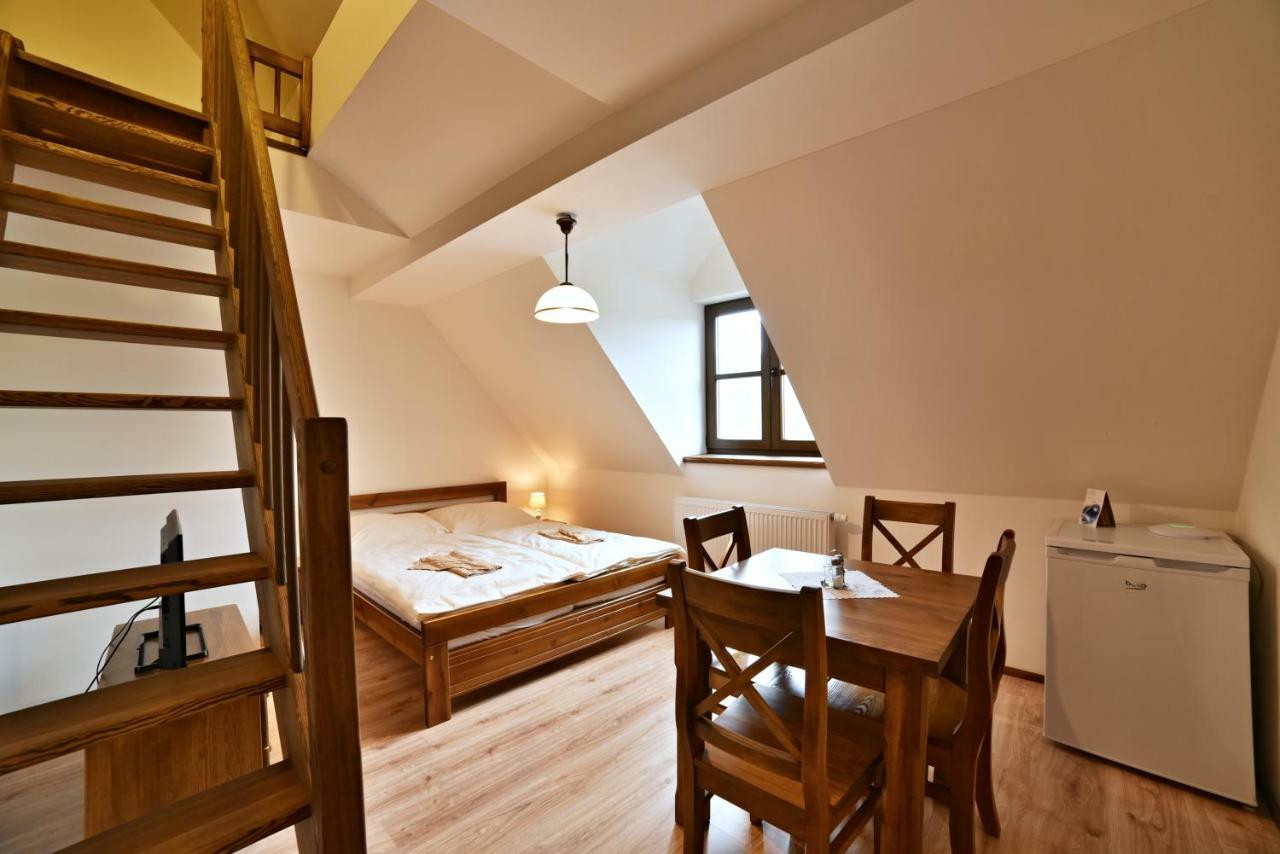 Statek Pod Lipou Hotel Pilnikov Bagian luar foto